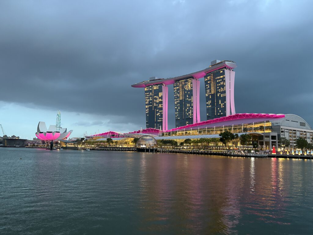 マリーナベイサンズ_夕方